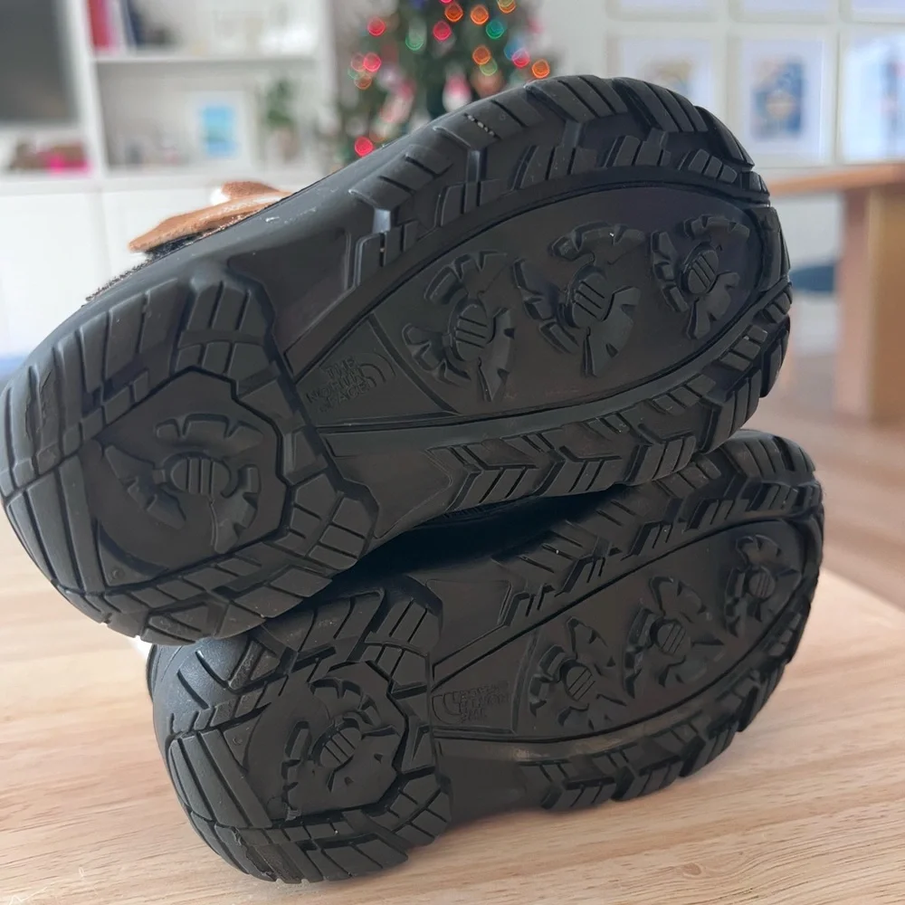The North Face Toddler Brown and Black Winter Snow Boots - Size 6 - Picture 4 of 5